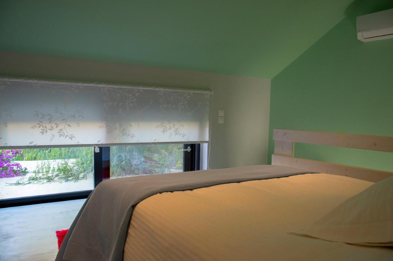 Alissachni Luxury Aparthotel Dhervénion