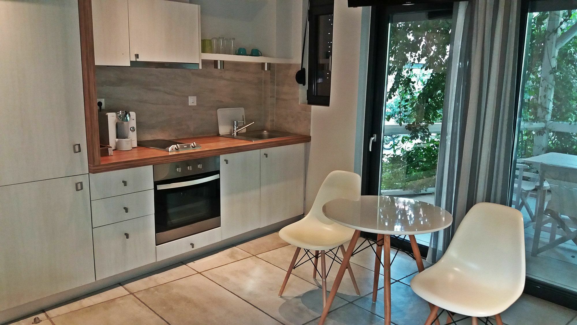 Alissachni Luxury 3* Dhervénion